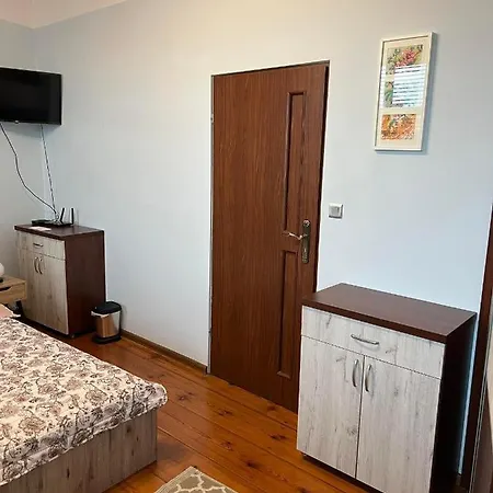 Jedności Hostel-2